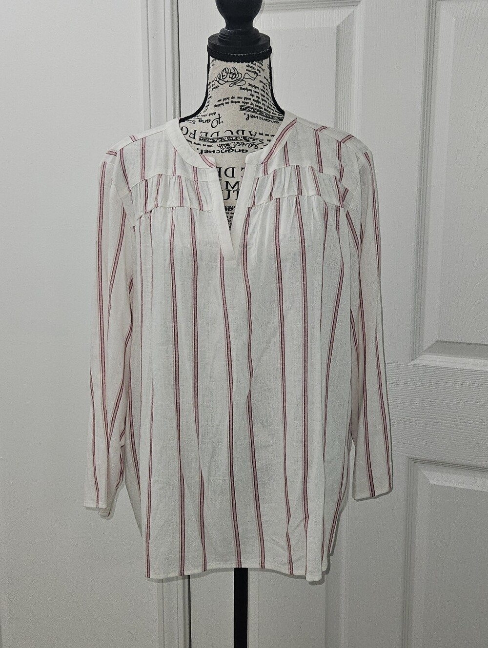 Splendid White Button-Front Long-Sleeve Top with Red Stripes